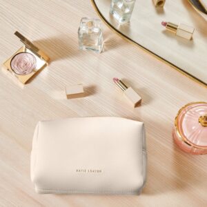 Secret Message Make up Bag Kiss and makeup-Eggshell VAT $63.98