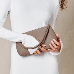 Asha Wristlet- Mocha VAT $69.96